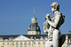 Figur mit Schloss von Klaus Eppele